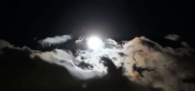 【無料音楽素材】オープニング、エンディングシーンに共に使えるショートフリーBGM「moonlight」